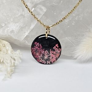 Floral Pendant Necklace